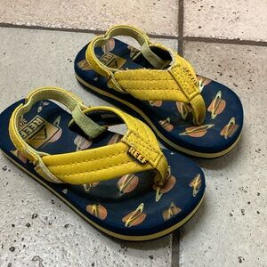 Reef flip flops, size 4/5